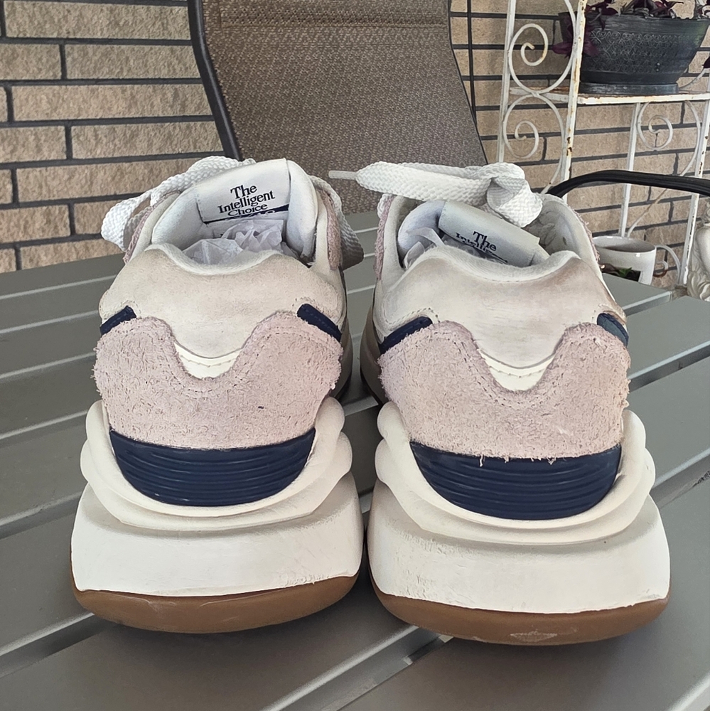 New Balance 57/40 Pink and White Sneakers for Everyday Comfort - Picture 7 of 15